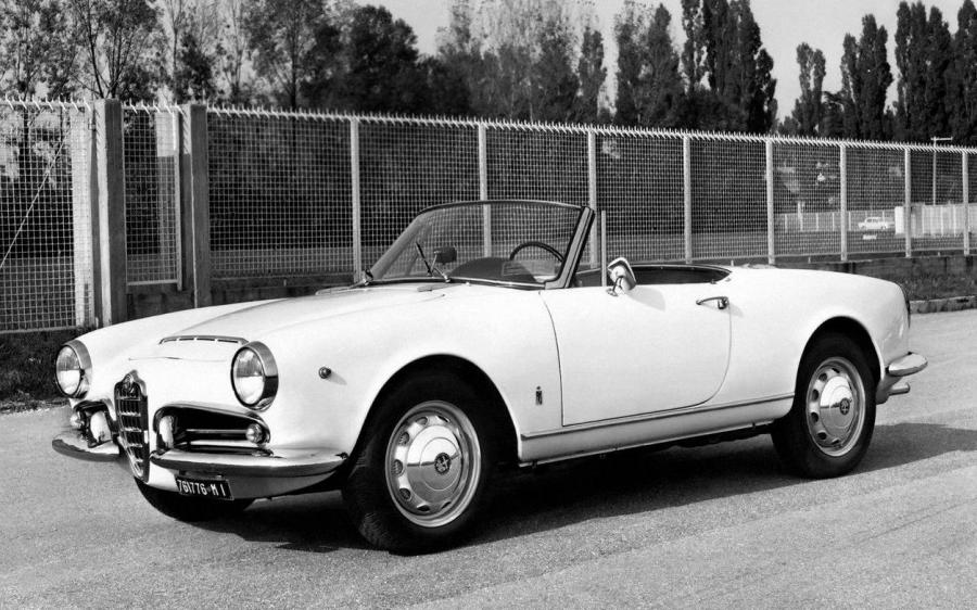 Alfa Romeo Giulia 1600 Spider (101) '1962 - 65